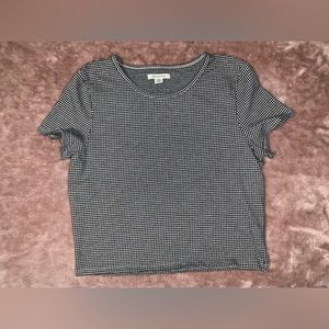 American Eagle Black and White Plaid Tee 🌟